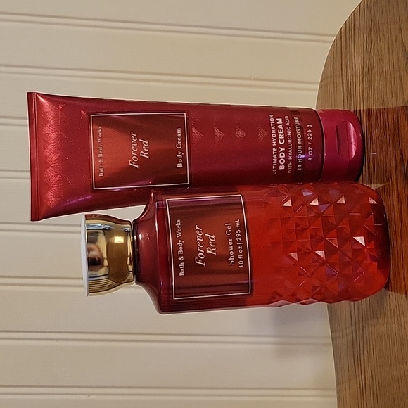 Bath & Body Works Bath & Body Bath Body Works Forever Red Shower